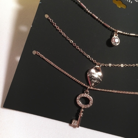 𝅺3/$29! GUESS Rose Gold Layered Necklace Key - Picture 6 of 7